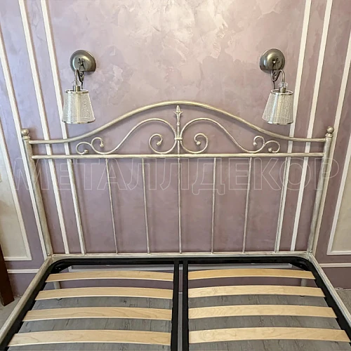 Кованая кровать Вега Шарм с подушками Кованая кровать Вега Шарм с подушками